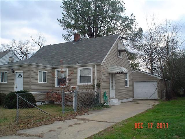 2nd image of 3303 Winchester Dr