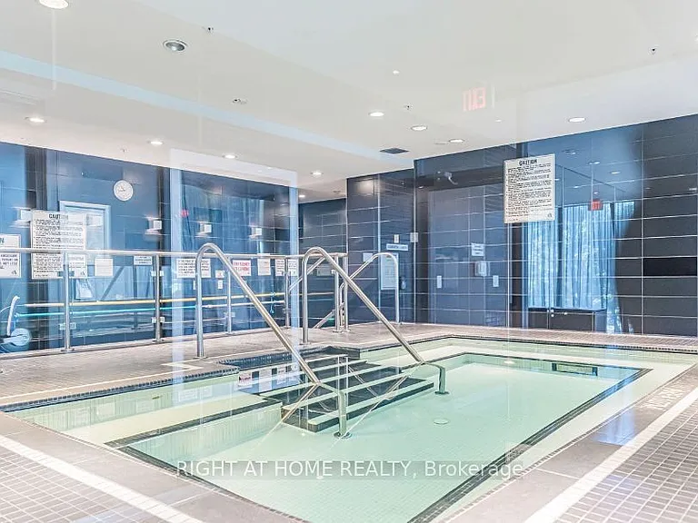 28 Ted Rogers Way #3304 — Photo 16
