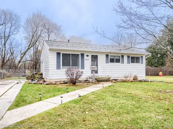 227 Campbell St, Clio, MI 48420