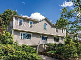 200 Country Club Rd, Newton, MA 02459