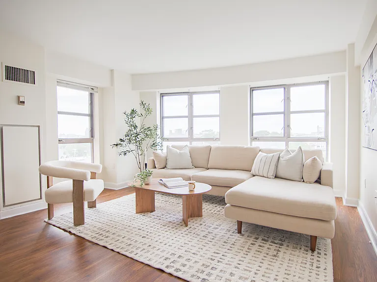 931 Massachusetts Ave #905 — Photo 3