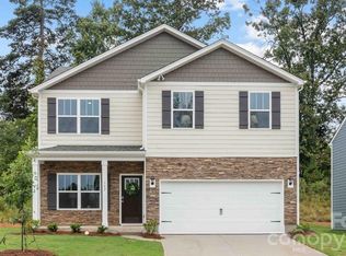 5108 Shallow Brook Dr, Charlotte, NC 28215