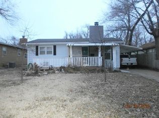 903 Hancock Ave, Salina, KS 67401
