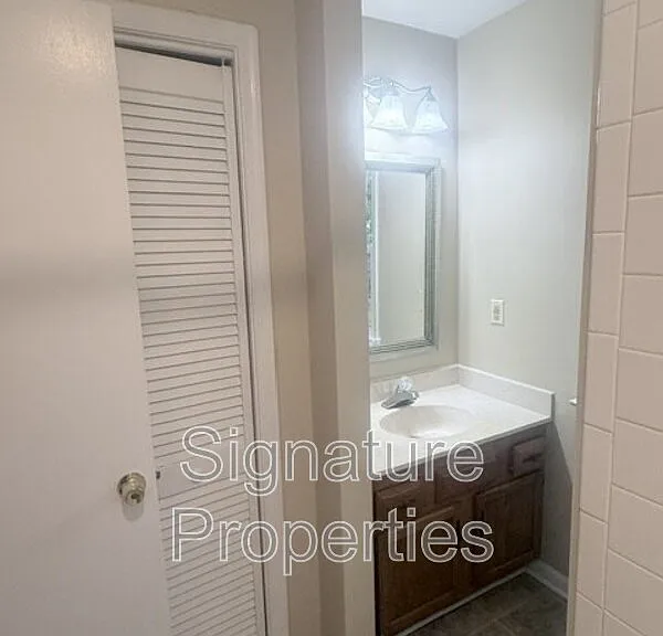 14709 Mill Spring Dr — Photo 15