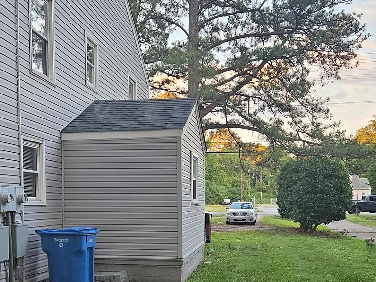 1044 George Washington Hwy N — Photo 16