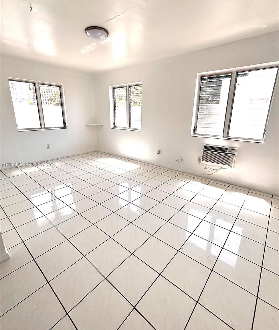 Coral Gables Sec L — Photo 2