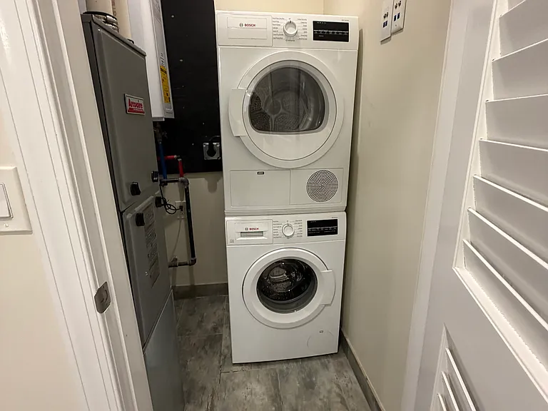 84 Van Wagenen Ave #2R — Photo 12