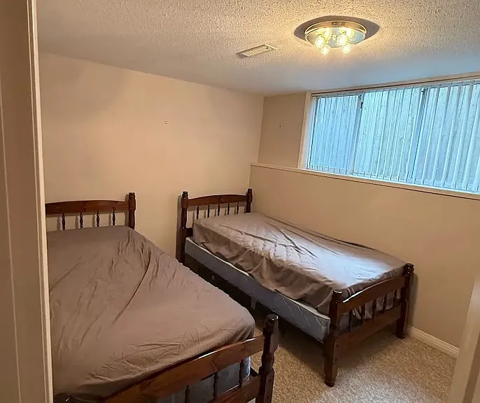 15154 Beachview Ave #5 — Photo 5
