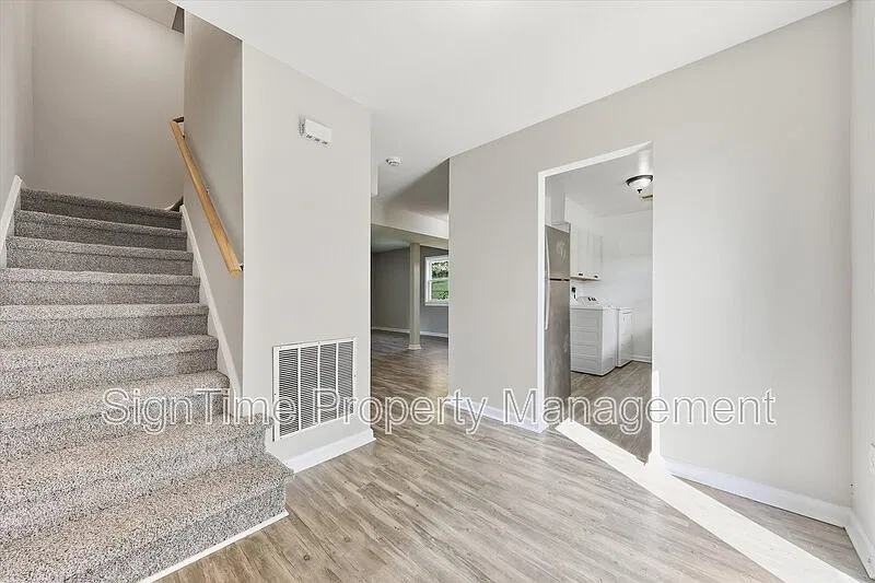 4 bed, 1.0 bath, 1400 sqft, $1,675 — Photo 4