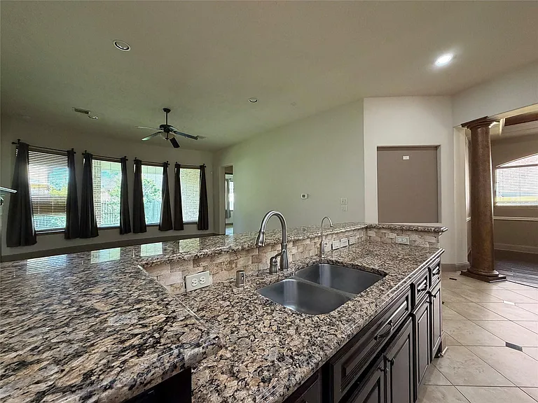 6223 Duke Trail Ln — Photo 11