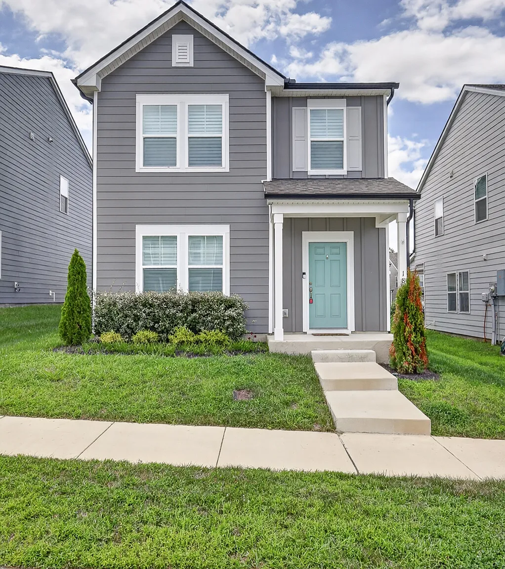 3 bed, 1735 sqft, $2,300 — Photo 3