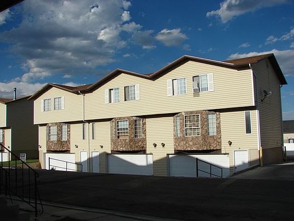 House including neighbor unit