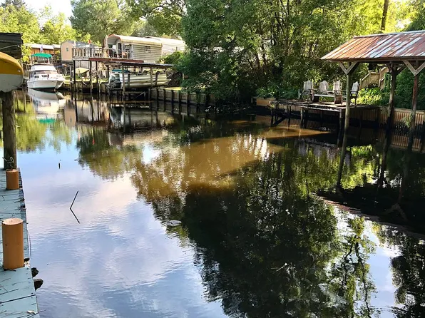 157 Sportsman Rd, Satsuma, FL 32189