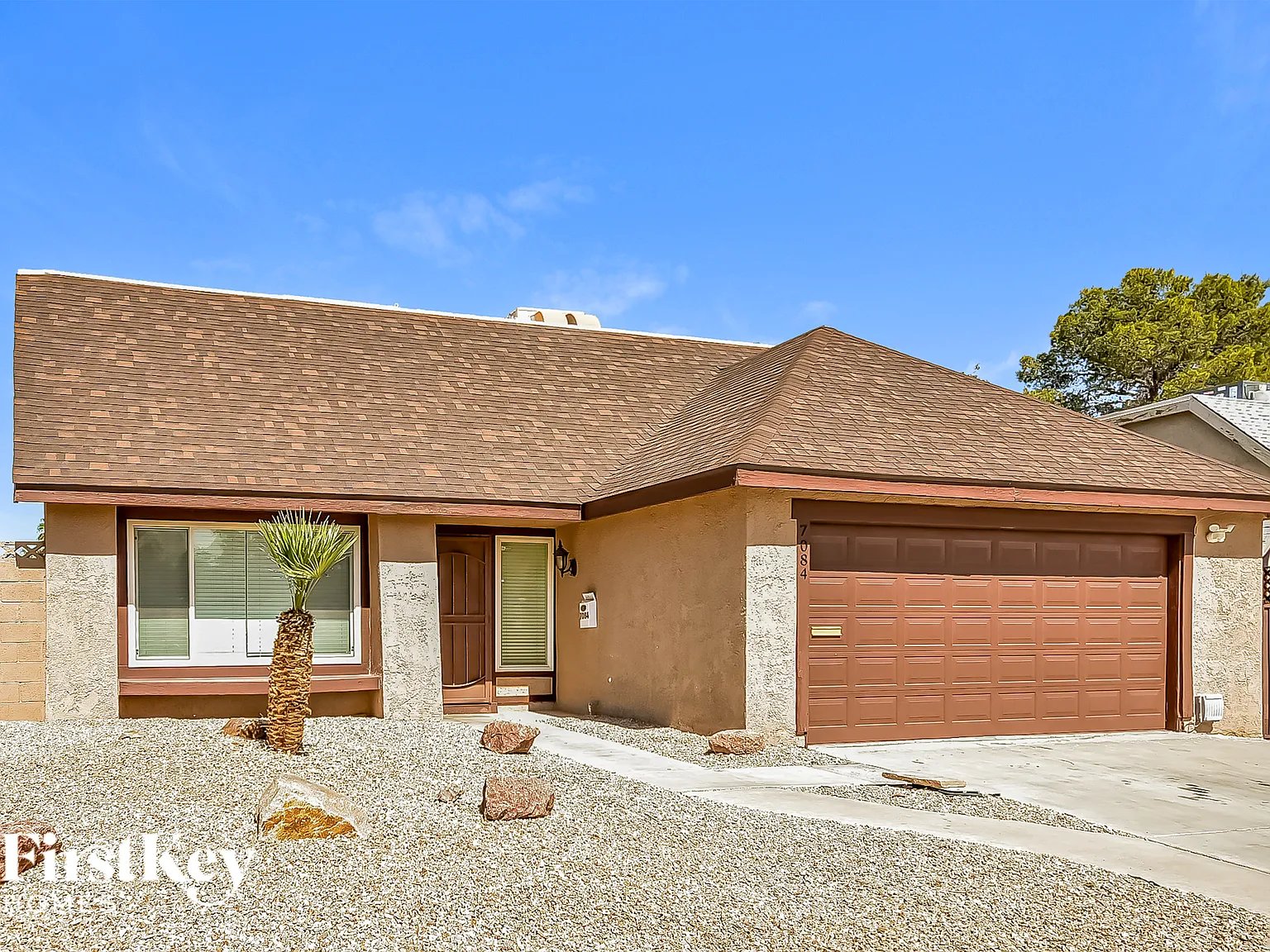 4 bed, 2.5 bath, 1762 sqft, $2,545 — Photo 2