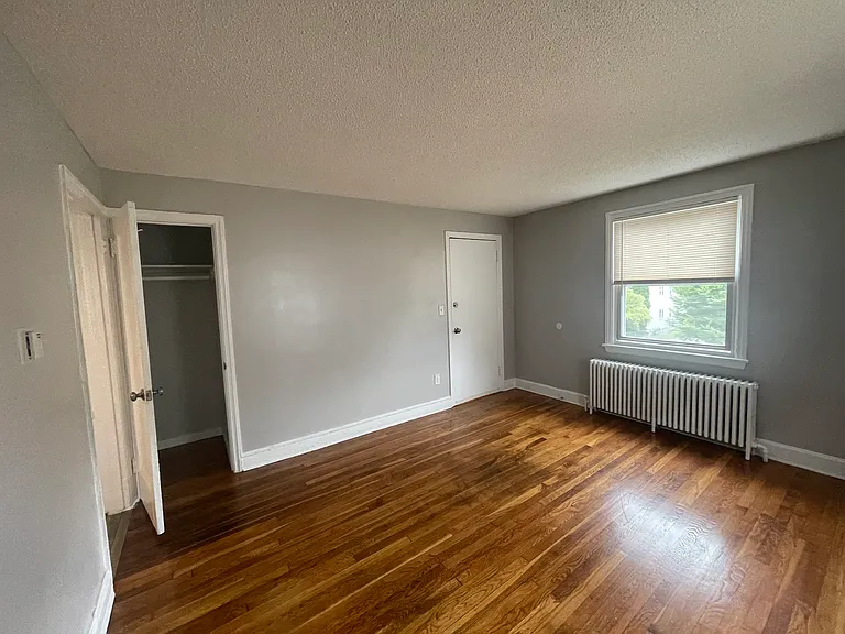 111 Sheldon Ter #1L — Photo 15