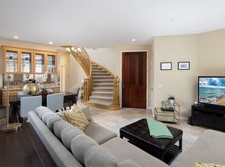 179 Mesa Dr, Costa Mesa, CA 92627