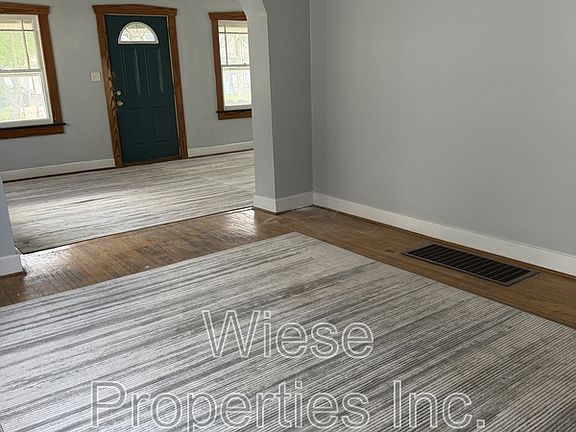2nd image of 2328 S 10th St