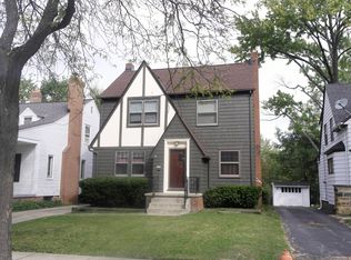 3553 E Scarborough Rd, Cleveland Heights, OH 44118
