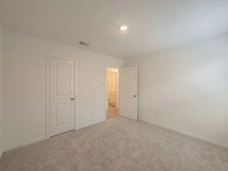 2105 Jesse James Ln — Photo 16