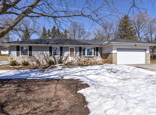 1175 Pitzka Rd, Brookfield, WI 53045