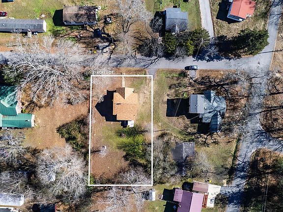 3rd image of 105 W Front St