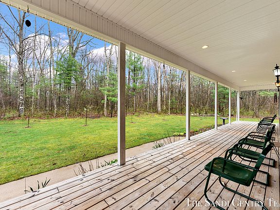 3rd image of 11585 Pond Rd