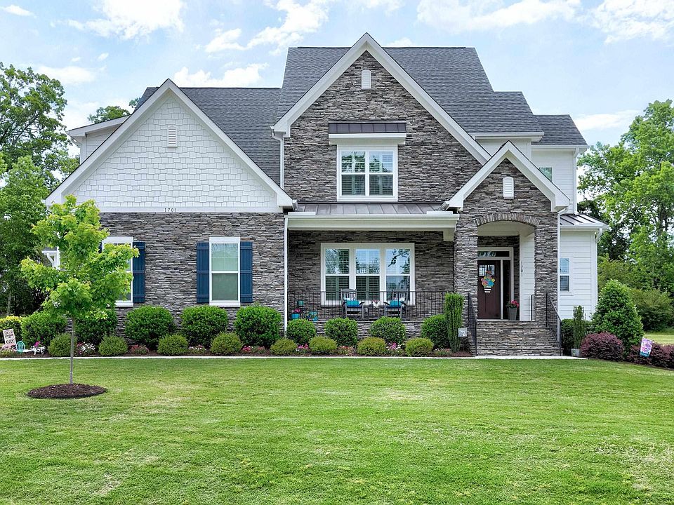 1st image of 1701 Banks View Dr