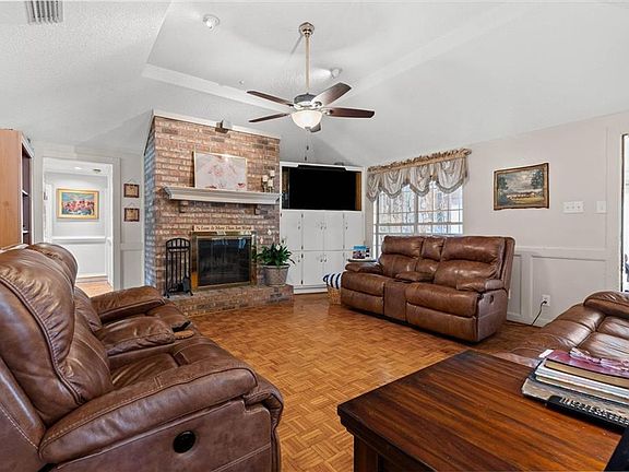 4th image of 7412 Wesley Ct