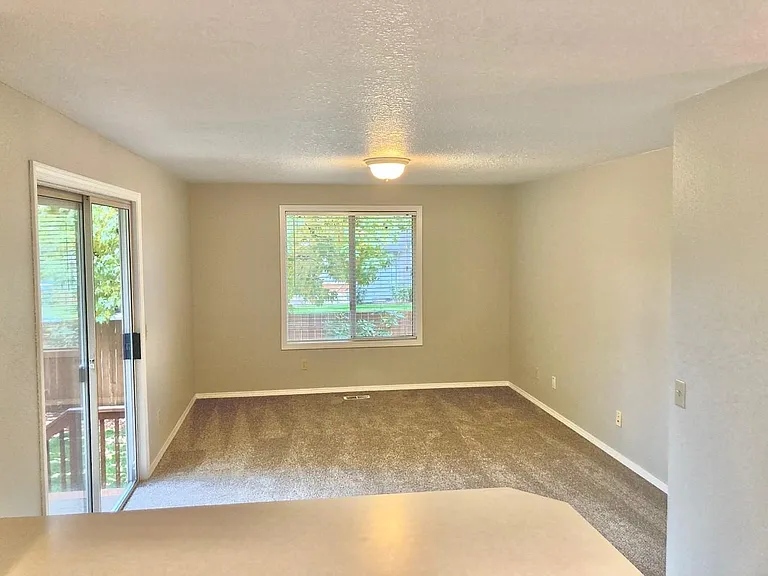 380 NW 150th Ave — Photo 12