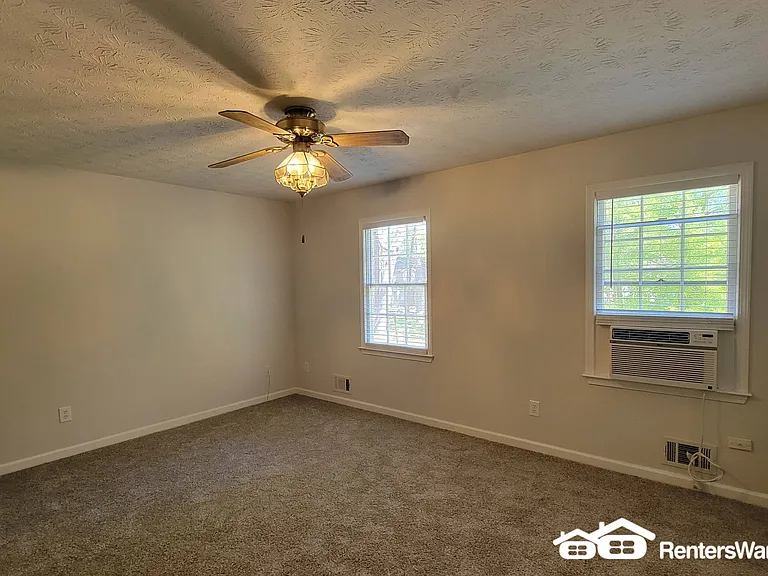 2532 Mistletoe Ln — Photo 25