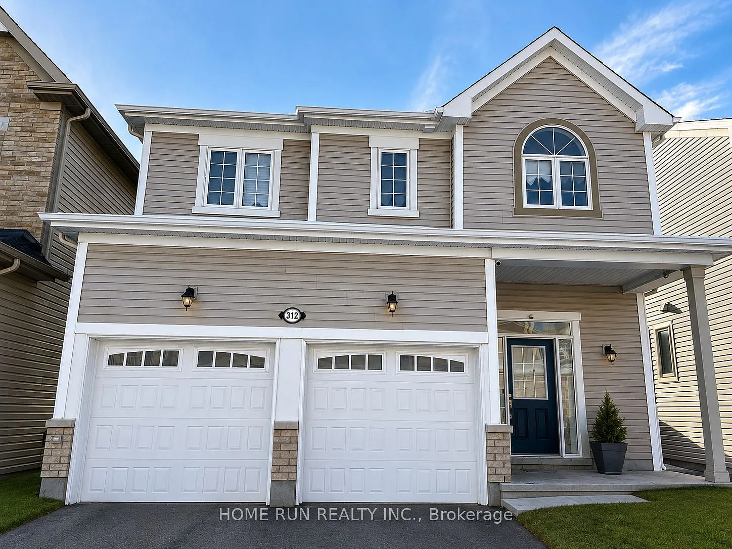 4 bed, $3,450 — Photo 1