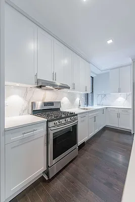 Rented by Thor Equities | media 25