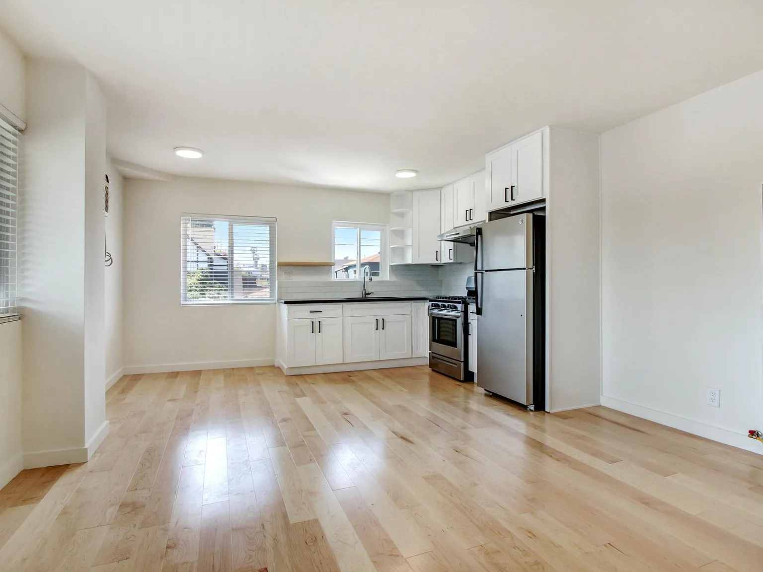 1 bed, 700 sqft, $1,895 — Photo 2