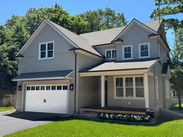 30 Gibson St, Needham, MA 02492