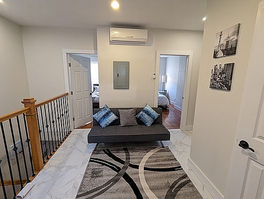 5th image of 243 Vernon Ave #2