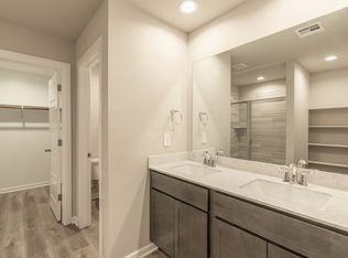 3920 Canyon Ridge Ln, Mustang, OK 73064