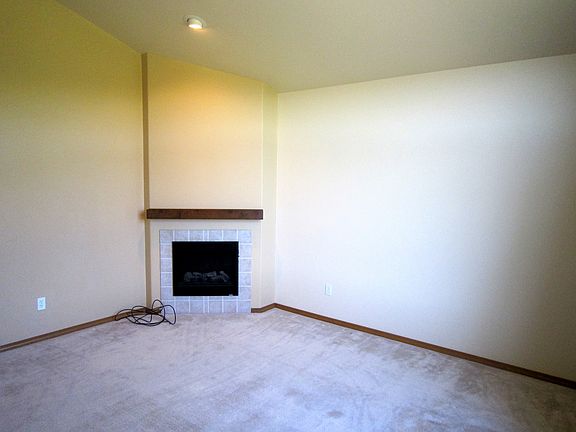 Greatroom - Gas Fireplace