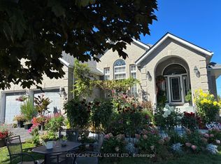 1100 Earnhart St, Kingston, ON K7P 3C2