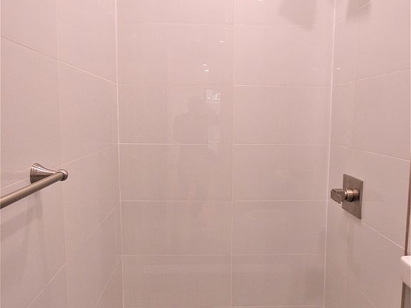 4th image of 28 Leroy St #13