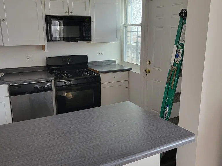 6813 S Harper Ave #2 — Photo 1