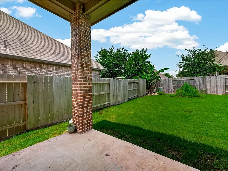 10514 Inverclyde Dr — Photo 43