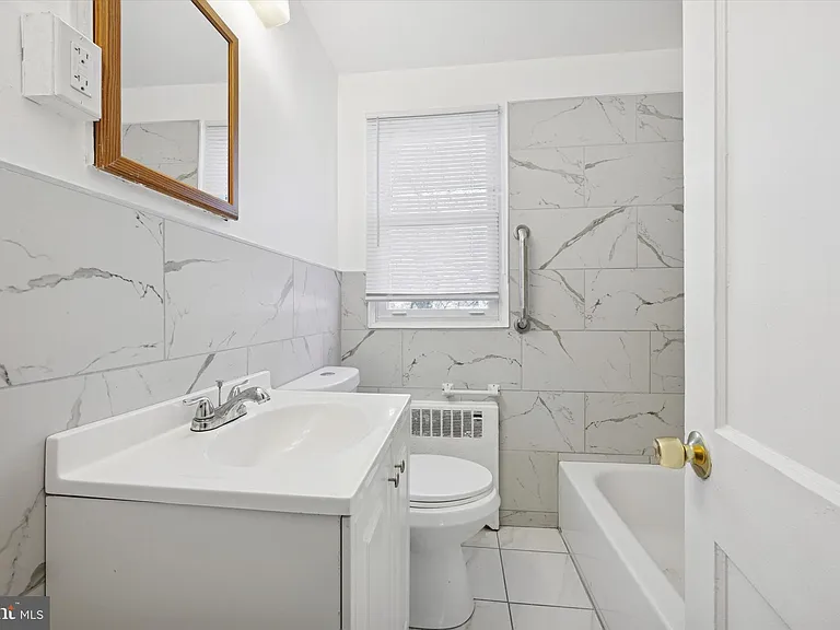 206 W Parkway Ave — Photo 9