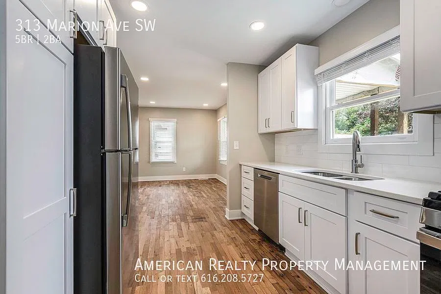 5 bed, 1750 sqft, $2,950 — Photo 4