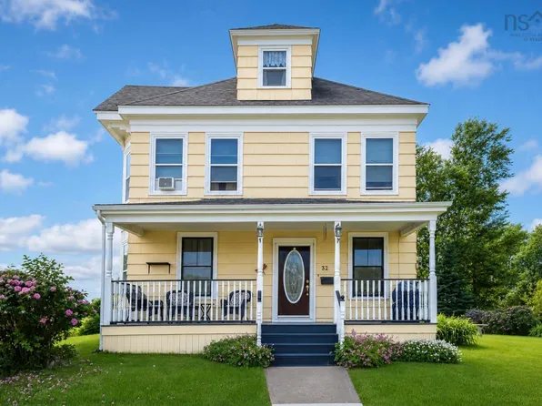 32 Fraser Ave, Sydney Mines, NS B1V 2B7