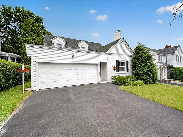 103 Pelham Rd — Photo 37