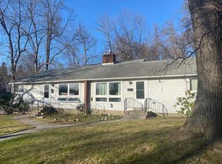52 Birchcliff Pkwy, Burlington, VT 05401