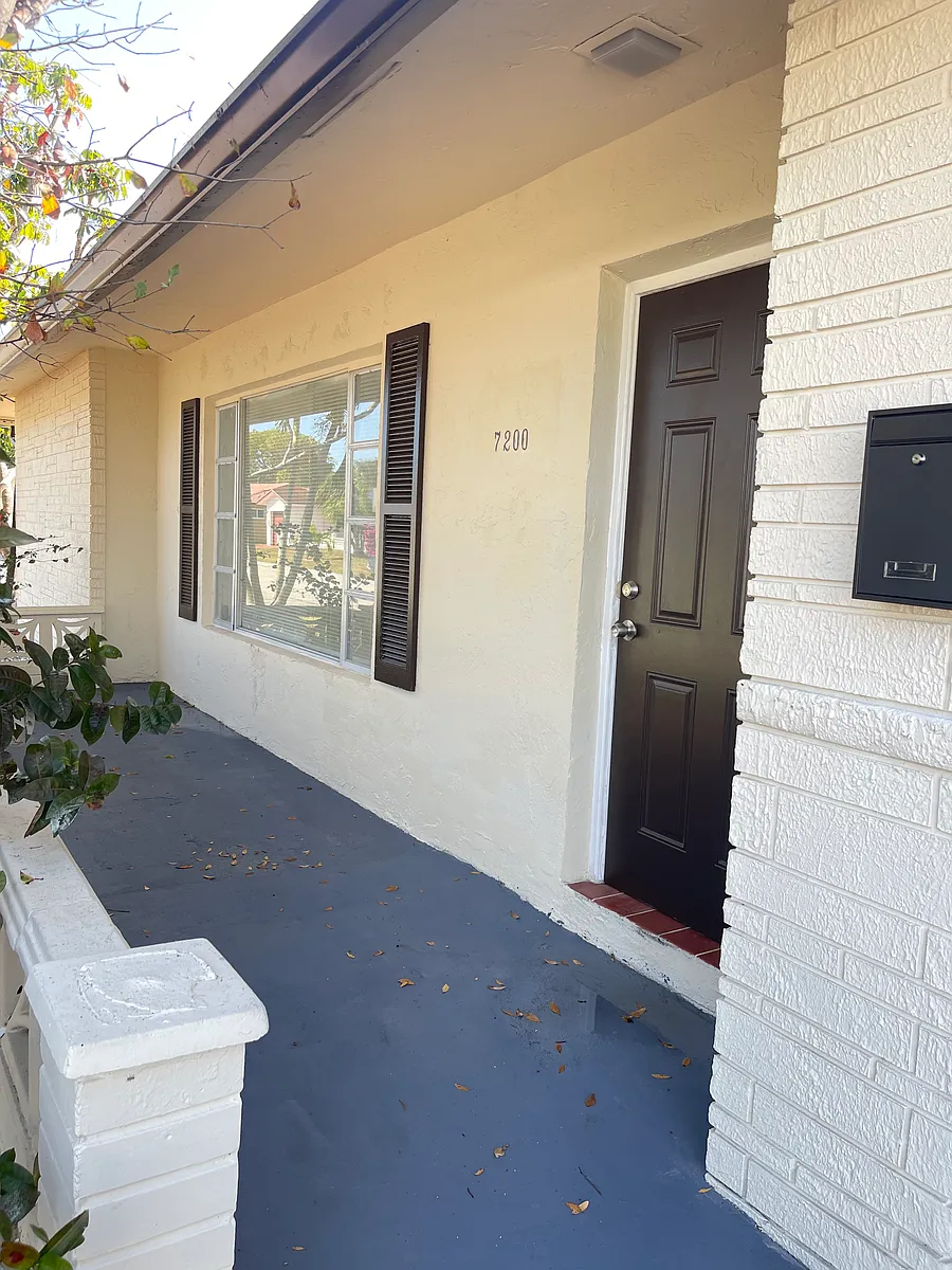 Building Photo - 7200 NW 77th St