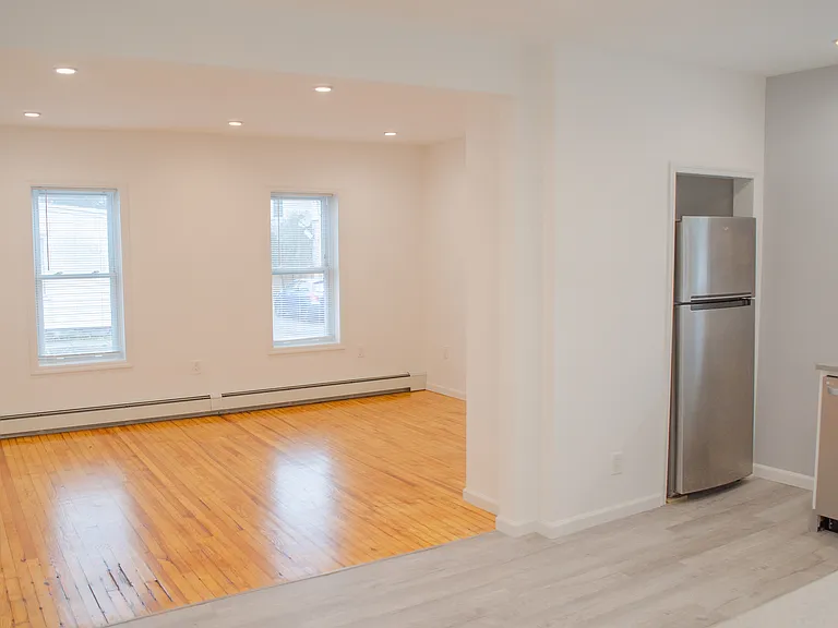 152 Saint James St #1 — Photo 11