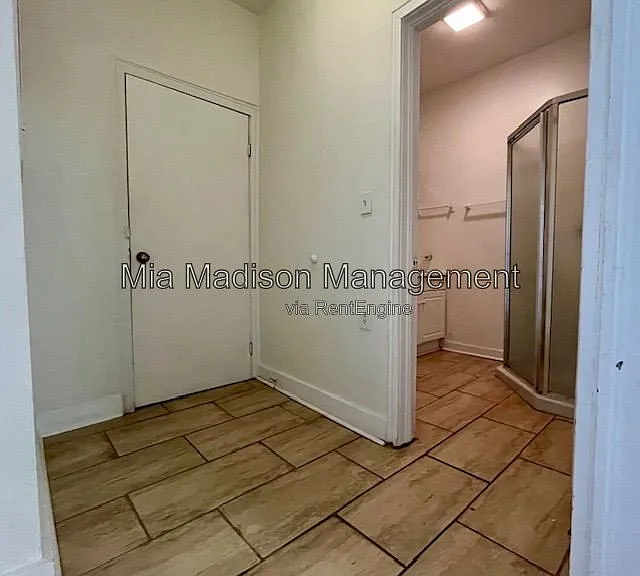 211 W 59th St #A — Photo 16