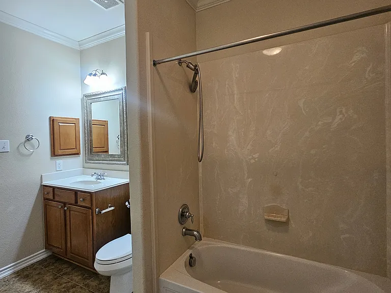 8562 Robertson Dr — Photo 33